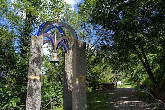 Italia-Umbria-Assissi-Bosque-San-Francisco-Camapan-Paz